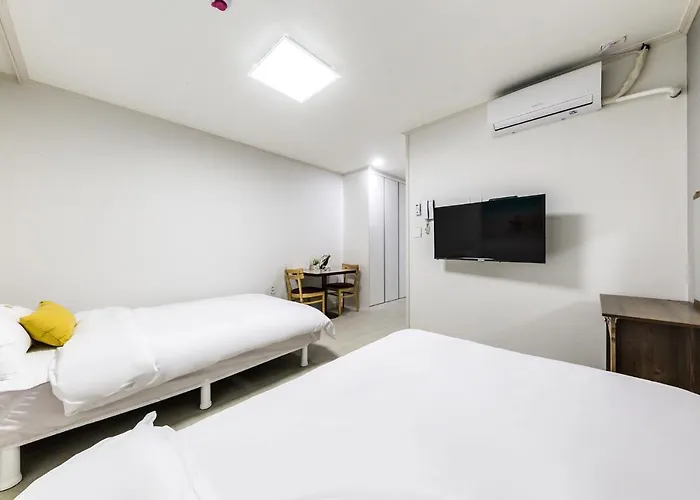 Guro Js Aparthotel *