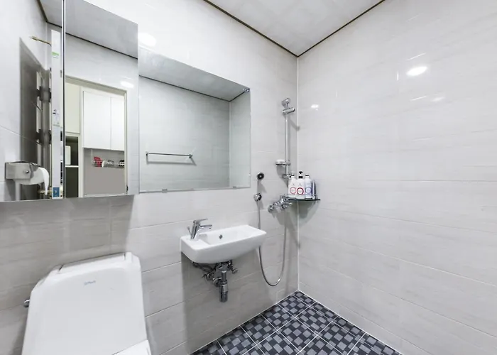 Aparthotel Guro Js